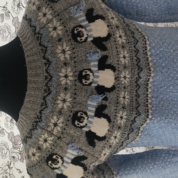 Holiday winter penguin sweater metallic blue knitted size small - Picture 7 of 10